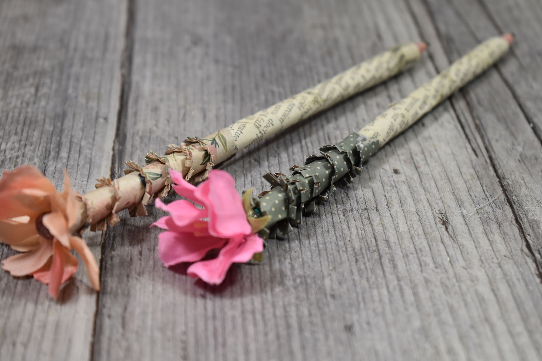 crayon-customiser-fleur-printemps-à-offrir-cadeau-fête-des-mères-cadeau-ami